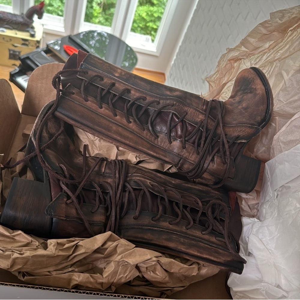 Freebird Distressed Brown Lace-Up Boots - Picture 13 of 16